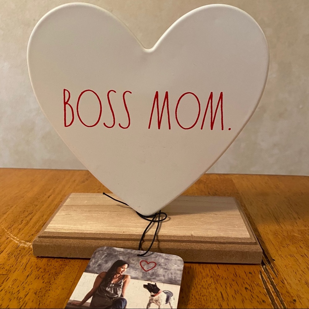 Rae Dunn BOSS MOM Heart Metal and Wood Sign Brand New!!